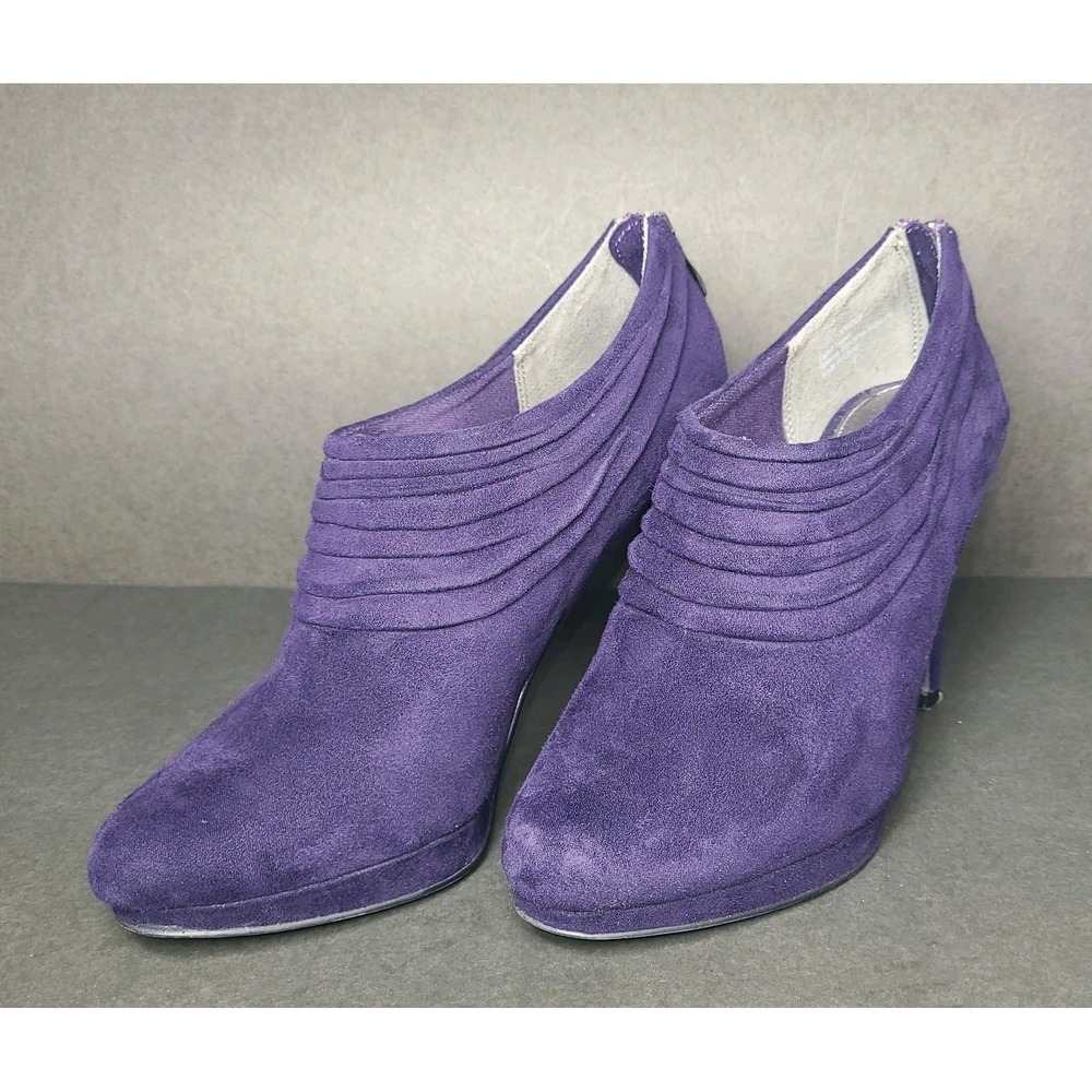 Coach & Four Purple Faux Suede Ruched Heels Women's Size 7 Shoes Office Pumps